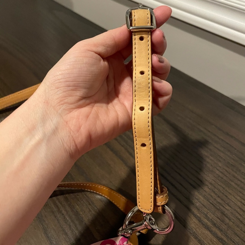 Pink Coach Purse - Picture 4 of 7